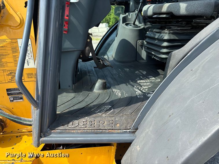 image for item DW7249 2011 John Deere 310SJ backhoe