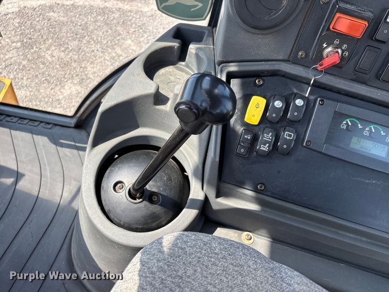 image for item DW7249 2011 John Deere 310SJ backhoe