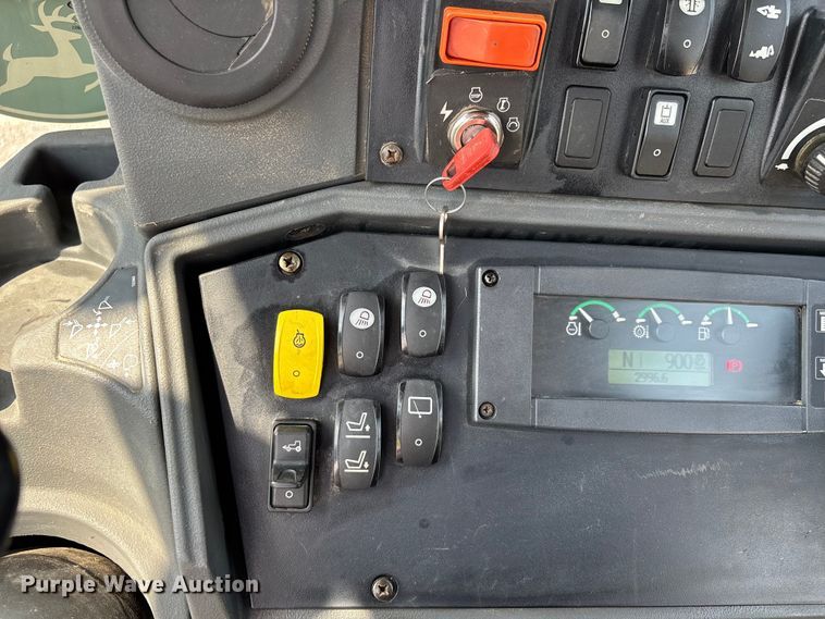 image for item DW7249 2011 John Deere 310SJ backhoe