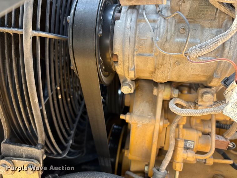 image for item DW7249 2011 John Deere 310SJ backhoe