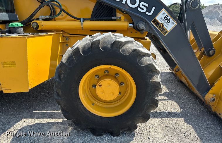 image for item DW7249 2011 John Deere 310SJ backhoe