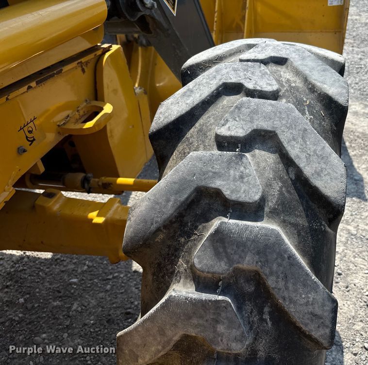 image for item DW7249 2011 John Deere 310SJ backhoe