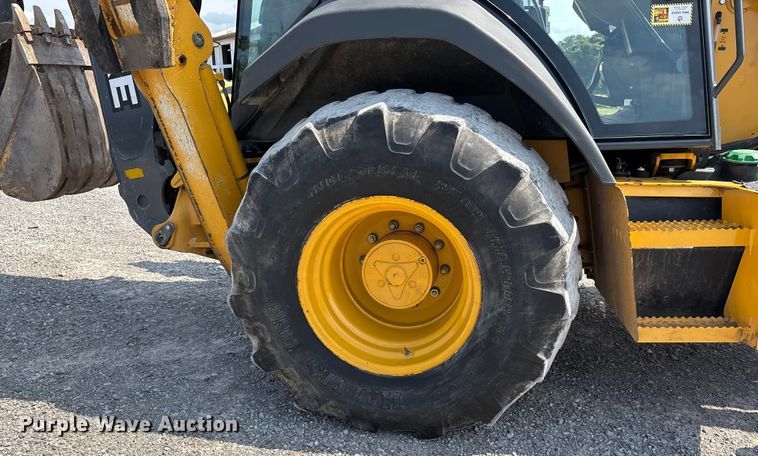 image for item DW7249 2011 John Deere 310SJ backhoe