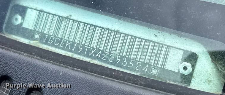 image for item DY0212 2004 Chevrolet Silverado 1500 Ext. Cab pickup truck