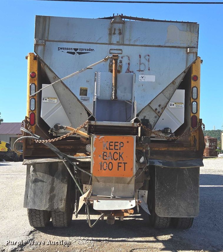 image for item DY0394 2015 Western Star 4700SF dump truck