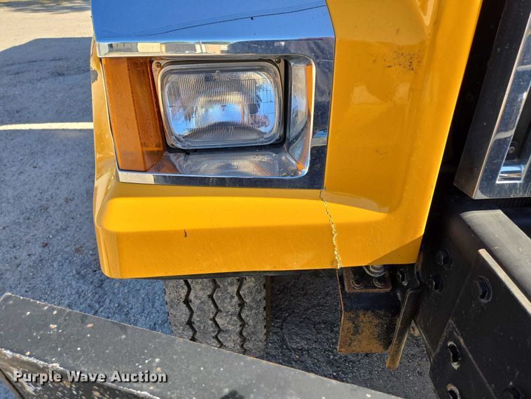 image for item DY0394 2015 Western Star 4700SF dump truck