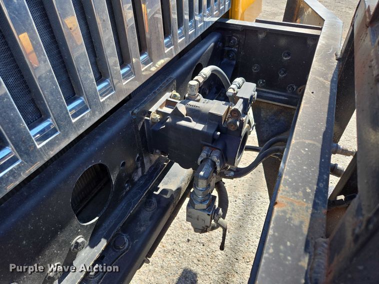 image for item DY0394 2015 Western Star 4700SF dump truck