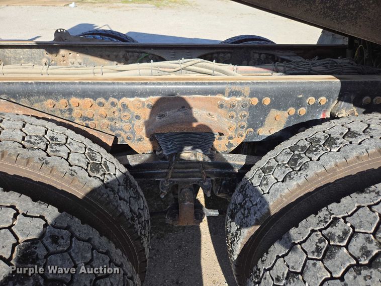 image for item DY0394 2015 Western Star 4700SF dump truck