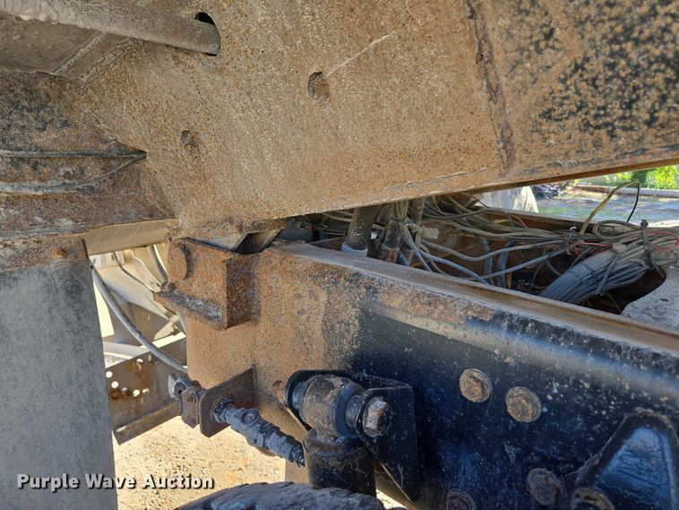 image for item DY0394 2015 Western Star 4700SF dump truck