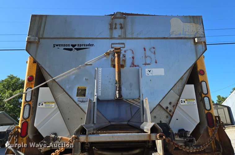 image for item DY0394 2015 Western Star 4700SF dump truck