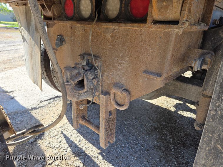 image for item DY0394 2015 Western Star 4700SF dump truck