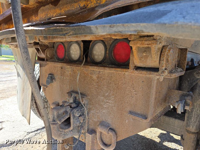 image for item DY0394 2015 Western Star 4700SF dump truck