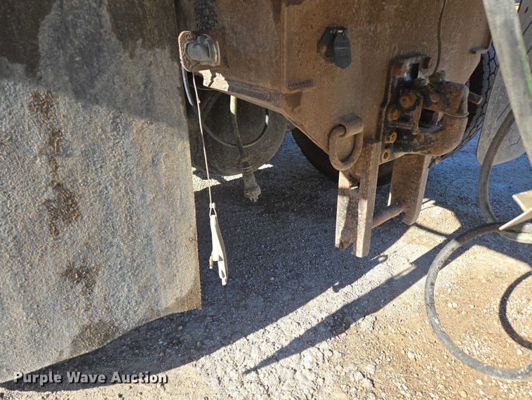 image for item DY0394 2015 Western Star 4700SF dump truck