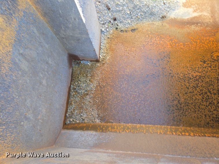 image for item DY0394 2015 Western Star 4700SF dump truck