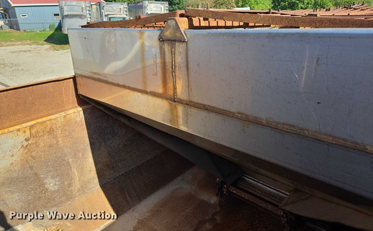 image for item DY0394 2015 Western Star 4700SF dump truck