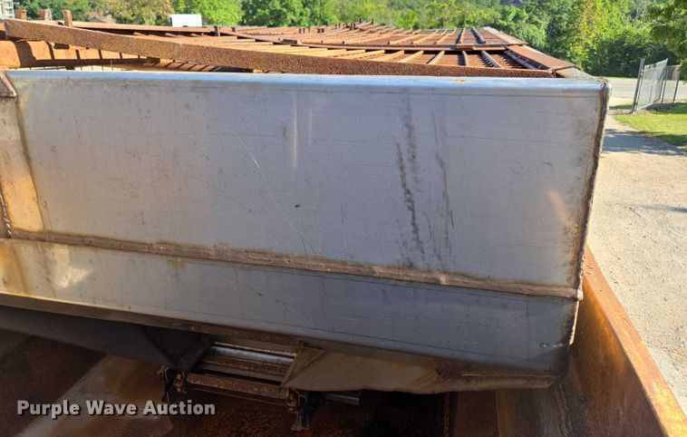 image for item DY0394 2015 Western Star 4700SF dump truck