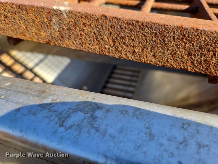 image for item DY0394 2015 Western Star 4700SF dump truck