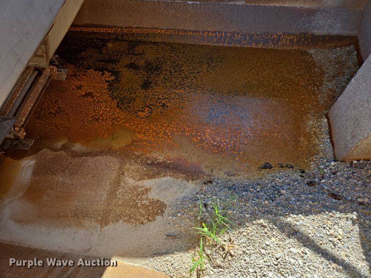 image for item DY0394 2015 Western Star 4700SF dump truck