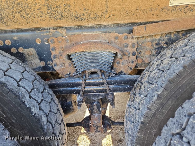 image for item DY0394 2015 Western Star 4700SF dump truck