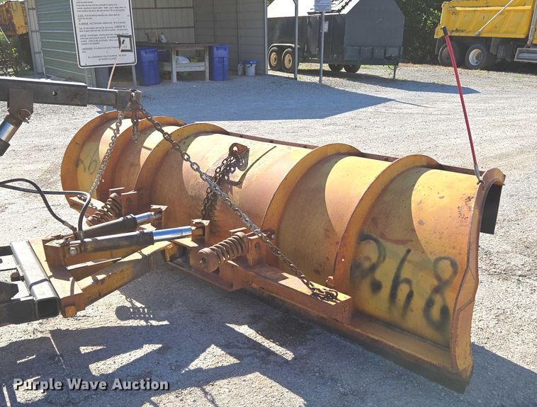 image for item DY0394 2015 Western Star 4700SF dump truck