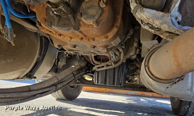 image for item DY0394 2015 Western Star 4700SF dump truck