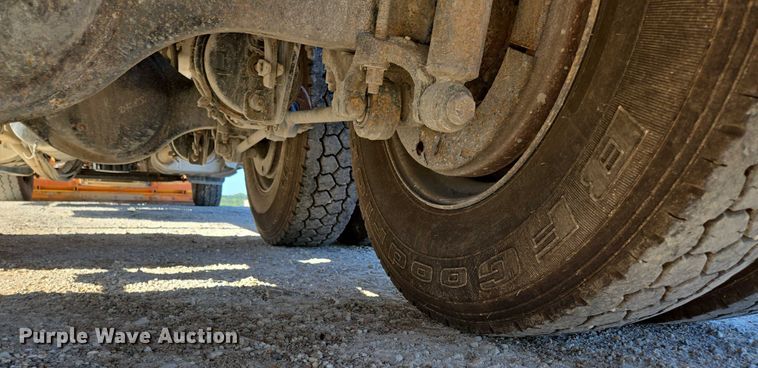 image for item DY0394 2015 Western Star 4700SF dump truck