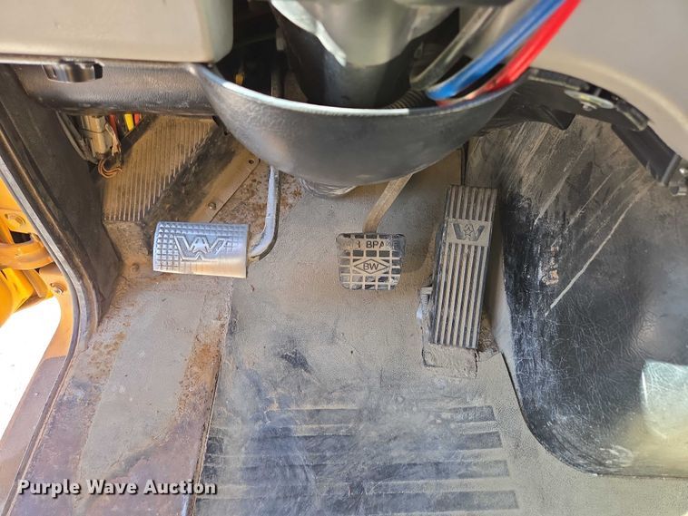 image for item DY0394 2015 Western Star 4700SF dump truck