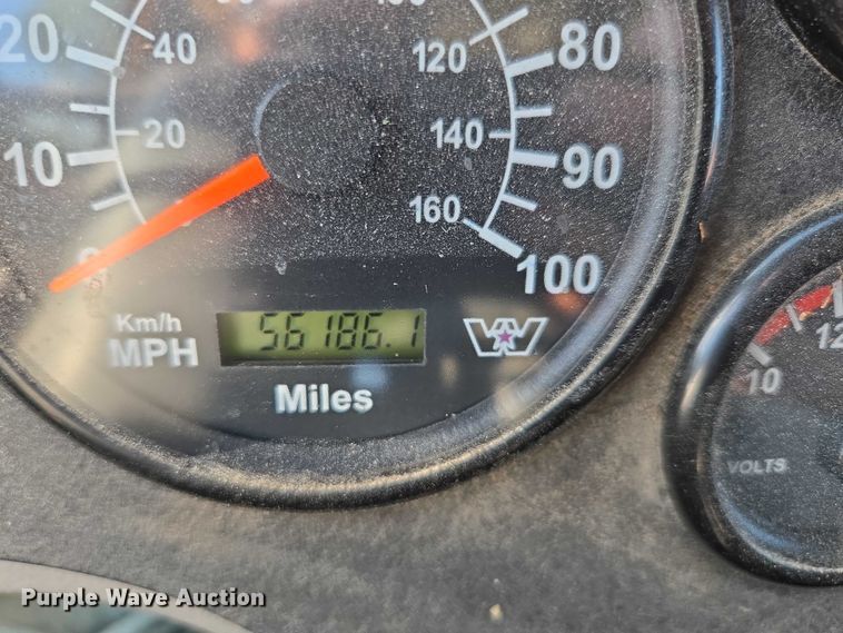 image for item DY0394 2015 Western Star 4700SF dump truck