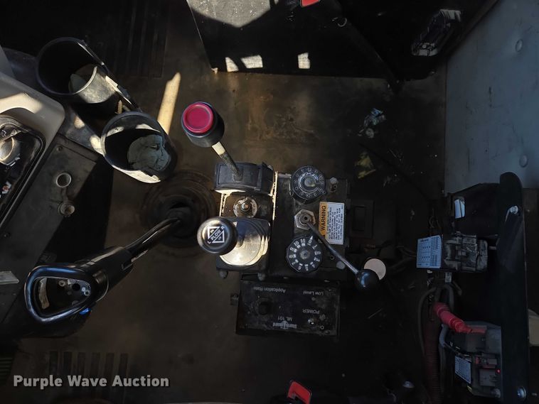 image for item DY0394 2015 Western Star 4700SF dump truck