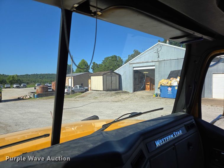 image for item DY0394 2015 Western Star 4700SF dump truck