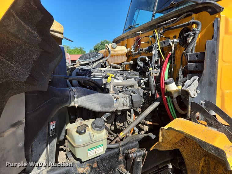 image for item DY0394 2015 Western Star 4700SF dump truck