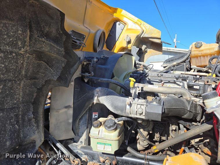 image for item DY0394 2015 Western Star 4700SF dump truck