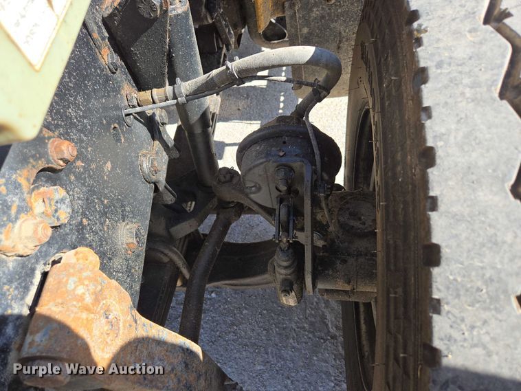 image for item DY0394 2015 Western Star 4700SF dump truck