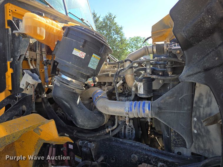 image for item DY0394 2015 Western Star 4700SF dump truck