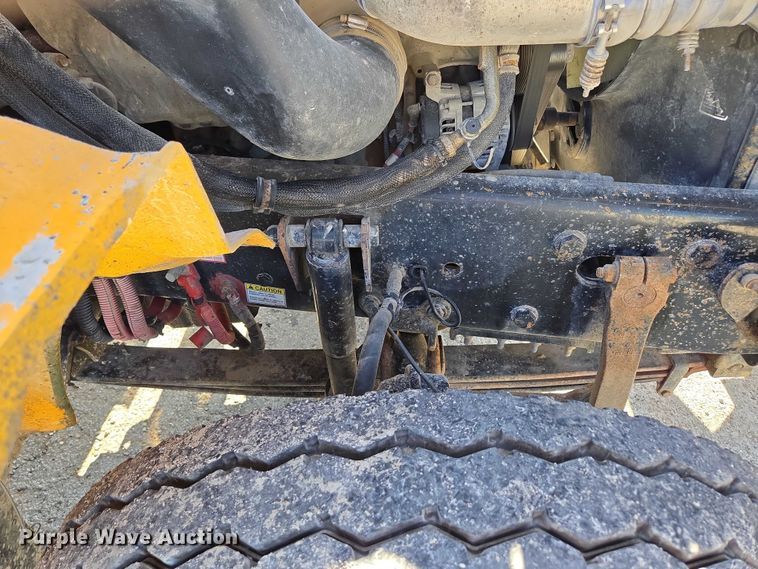 image for item DY0394 2015 Western Star 4700SF dump truck