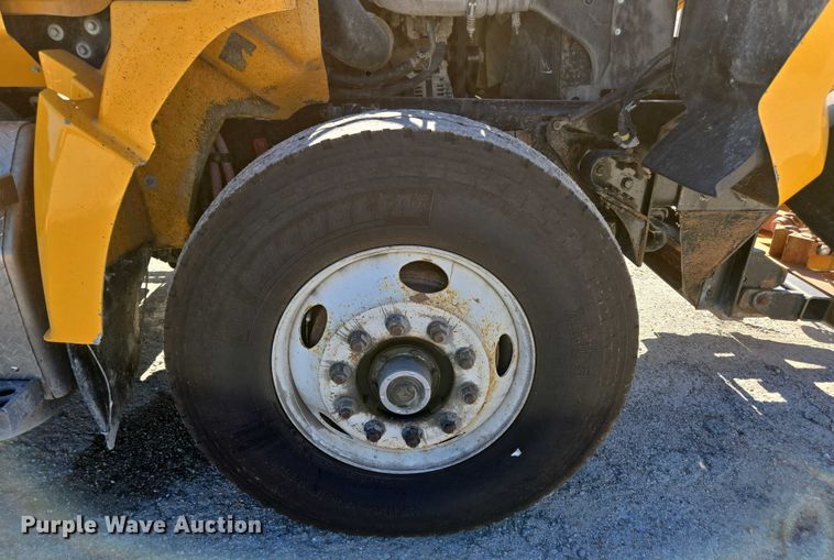 image for item DY0394 2015 Western Star 4700SF dump truck