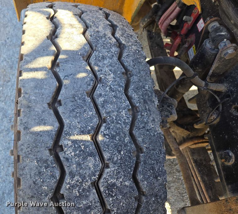 image for item DY0394 2015 Western Star 4700SF dump truck