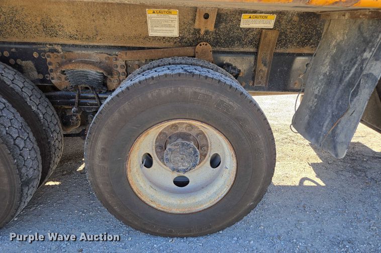 image for item DY0394 2015 Western Star 4700SF dump truck