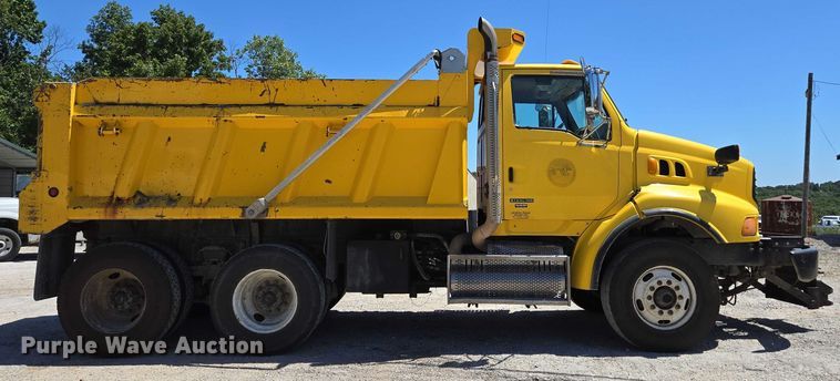 image for item DY0395 2009 Sterling L-Line dump truck