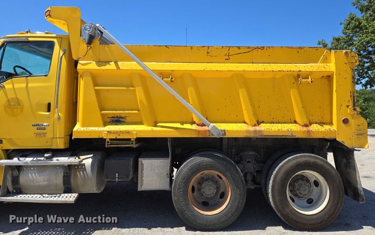 image for item DY0395 2009 Sterling L-Line dump truck