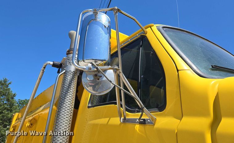 image for item DY0395 2009 Sterling L-Line dump truck