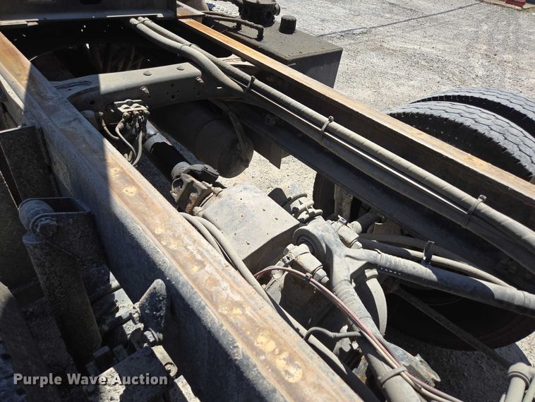 image for item DY0395 2009 Sterling L-Line dump truck