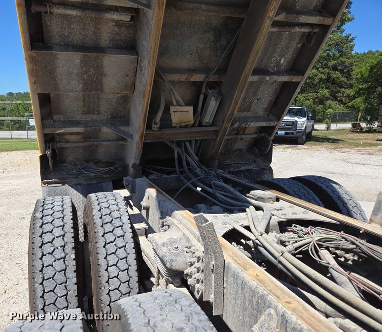 image for item DY0395 2009 Sterling L-Line dump truck