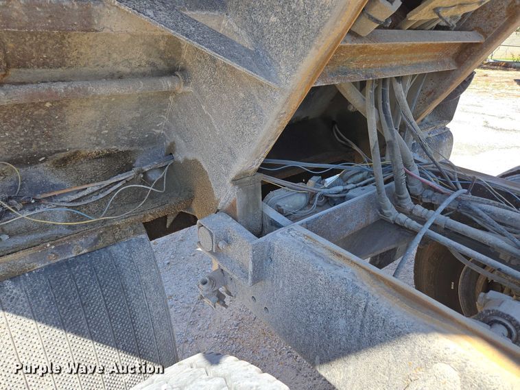 image for item DY0395 2009 Sterling L-Line dump truck