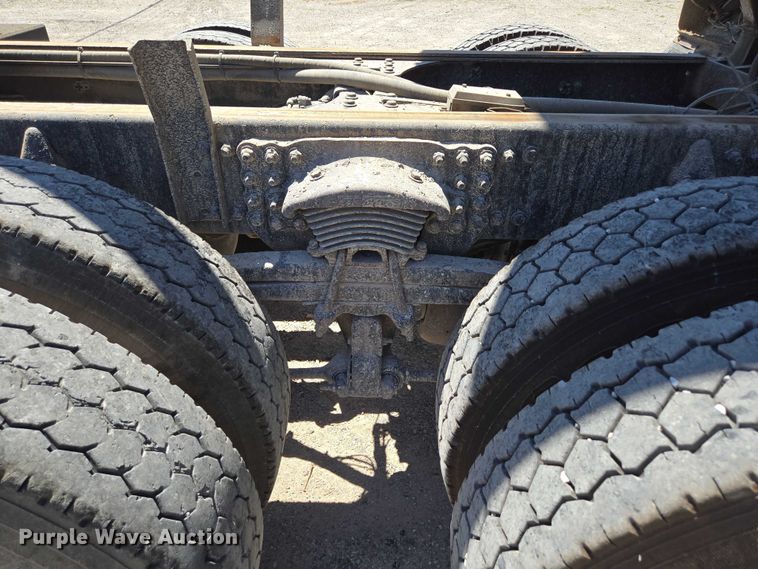 image for item DY0395 2009 Sterling L-Line dump truck