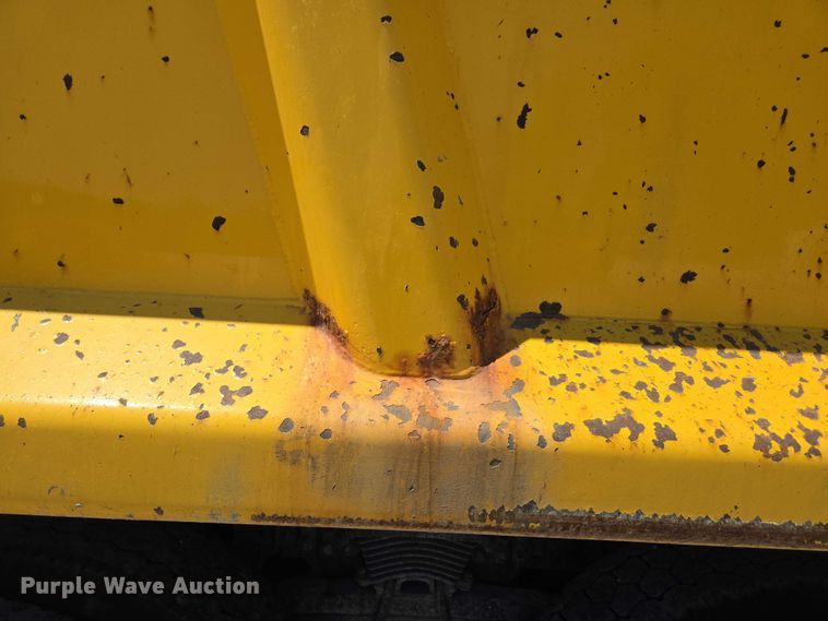 image for item DY0395 2009 Sterling L-Line dump truck