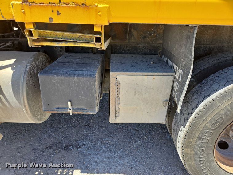 image for item DY0395 2009 Sterling L-Line dump truck