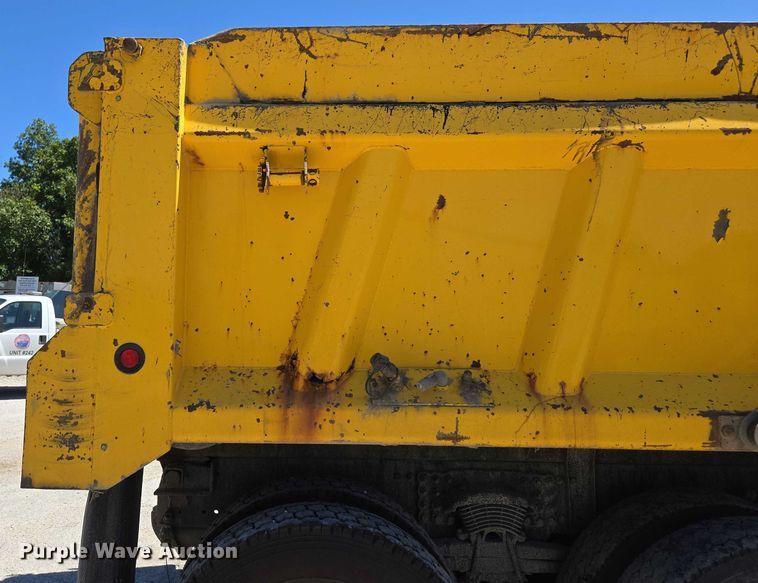 image for item DY0395 2009 Sterling L-Line dump truck