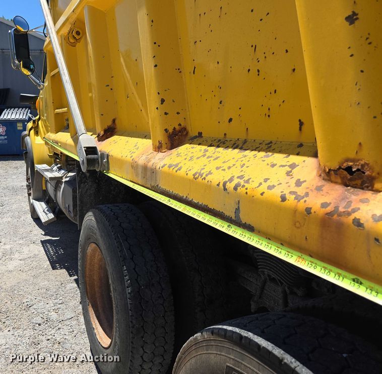 image for item DY0395 2009 Sterling L-Line dump truck