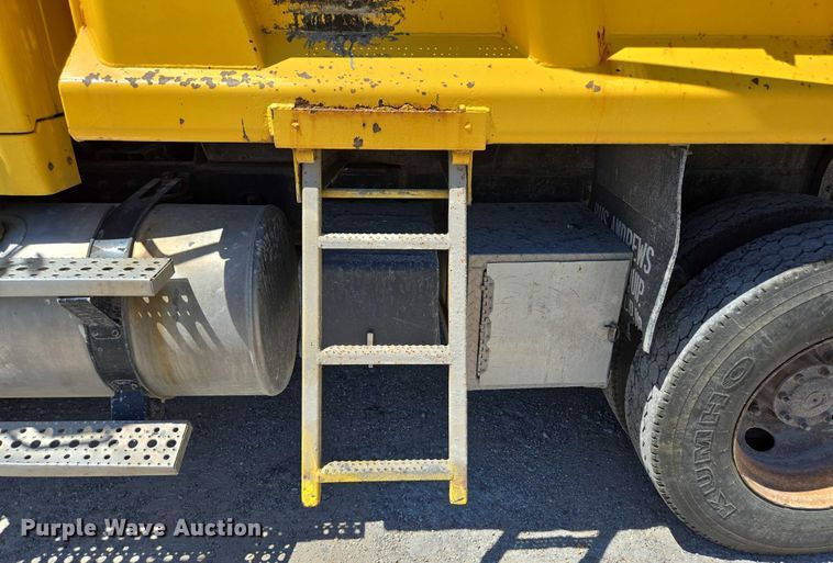 image for item DY0395 2009 Sterling L-Line dump truck